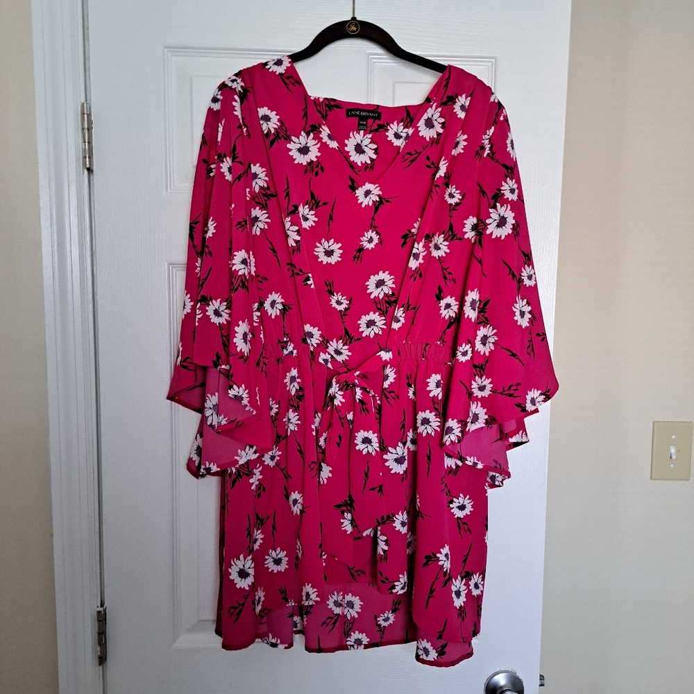Plus Size 14/16 Lane Bryant Floral Top